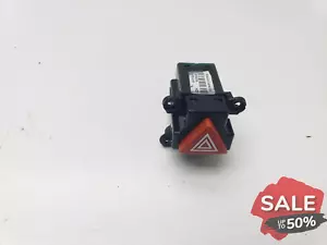 HYUNDAI I30 MK3 PD EMERGENCY HAZARD WARNING LIGHT SWITCH 2018 93730-G3100 - Picture 1 of 14