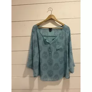 Torrid Blue/Black Starry Skull Chiffon Roll Tab Sleeve Top 1X EUC - Picture 1 of 6