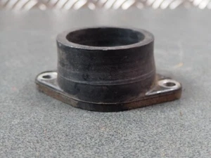 HONDA CJ250T 1975 16211-403-000 INSULATOR HOLDER-CARBURETOR 9362 - Imagen 1 de 4