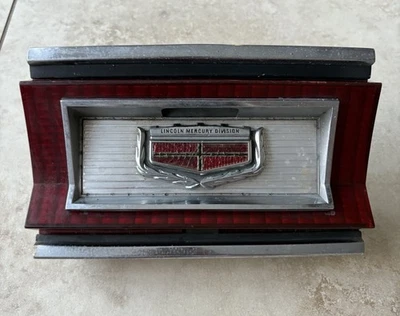 Cougar 1969 1970 puerta de combustible Foto 1 de 4