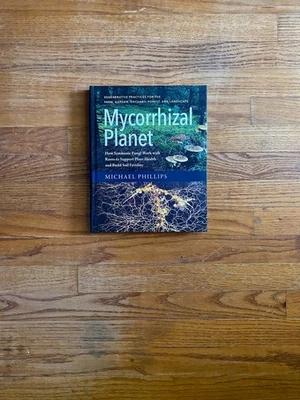 Mycorrhizal Planet by Michael Phillips Foto 1 de 4