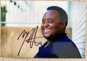 Foto firmada por Major Attaway de 4”X6” a color The Genie Aladdin The Broadway Production - Imagen 1 de 2