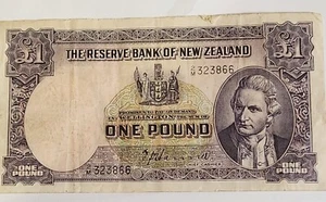 New Zealand 1 Pound 1940-1955 VERY Fine P 159a Prefix 2/M NW3 - Picture 1 of 7