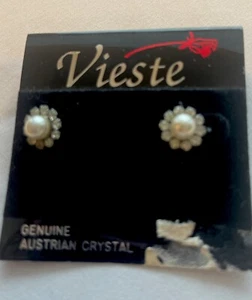 Vieste echt österreichische Kristall Ohrringe Ohrstecker silberfarben Perle Blume - Bild 1 von 4