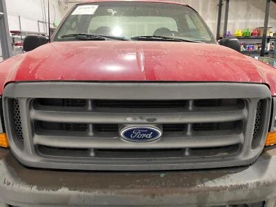 1999 - 2004 Ford F350SD Black Painted Grille w/Emblem Foto 1 de 4