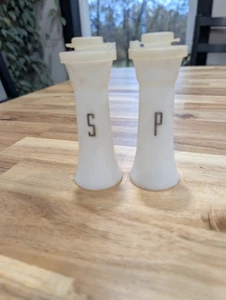 Vintage MCM Tupperware Hourglass 6 in Salt Pepper Shakers 718 - Picture 1 of 4