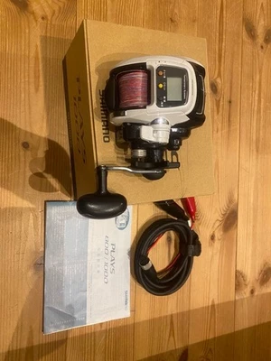 Shimano PLAYS  1000 Electric Reel 190979 - Image 1 of 4
