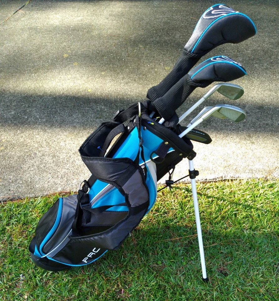 Wilson Profile JGI Complete Junior Golf 6 Club Set With Bag R/H - Image 1 of 4