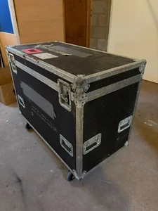 General Purpose Wheeled Heavy Duty Flightcase Carpet-lined - Picture 1 of 16
