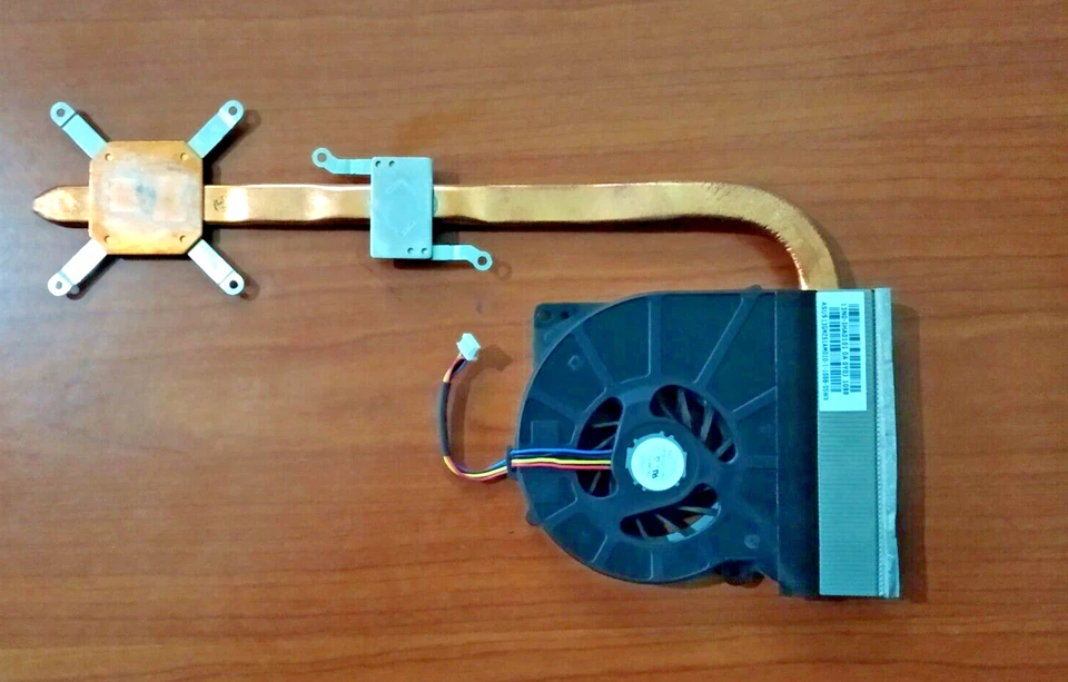 ASUS A52J - VANTOLA + DISSIPATORE 13GNZS1AM010-1 COD 2623 - Immagine 1 di 1