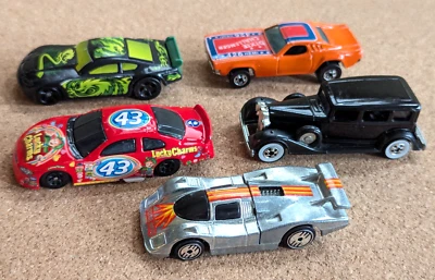 5 Hot Wheels Lot, Vintage Diecast Cars,  Vehicles 1:64 70s, 80s, 2000+ - Image 1 of 4