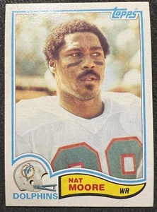 1982 TOPPS NAT MOORE (DOLPHINS) #132 EX/NM - Picture 1 of 2