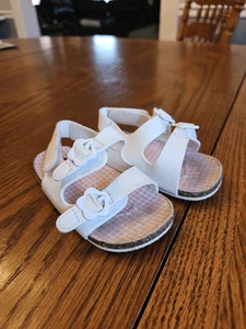 Baby/Kleinkind Sandalen weiß Riemchen Blume Größe 4 Wonder Nation Säugling  - Bild 1 von 6