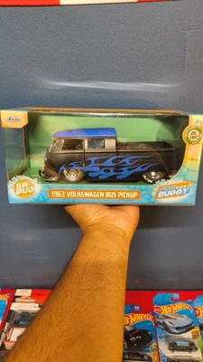 Kit modelo prepintado fundido a presión escala 1 24 Volkswagen Bus Dub City 1962 Jada Toys Foto 1 de 4