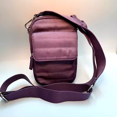 Mini Bandolera Púrpura ISAAC MIZRAHI Nueva York "cultiva la bondad" Acolchada Nylon Foto 1 de 4