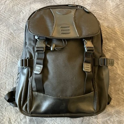 Mochila Tumi Bleeker Dre FLP Estilo 0514C Negra 13x17x6 Pulgadas Foto 1 de 4