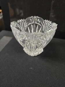 Oneida Augustina kleine geschliffene Kristallschale - 4,5" breit funkelndes Geschenkartikel - Bild 1 von 5