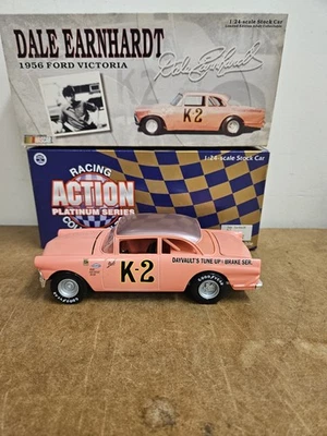 1956 年 Dale Earnhardt K2 K-2 福特维多利亚粉色带紫色车顶 NASCAR 动作 1/24 — 第 1/4 张图片