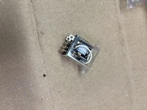Relé Omron Ly2f-Ac110/120, 8 pines, Dpdt, 10A, 120 Vac - Imagen 1 de 6