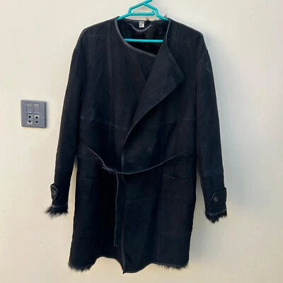 Abrigo de piel de oveja de cordero envolvente Helmington raro Burberry London Italia Lux, negro Foto 1 de 4