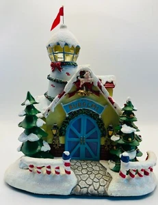 Hawthorne Village “Watch Tower and Reindeer Barn” 2003 with Lights - Picture 1 of 8
