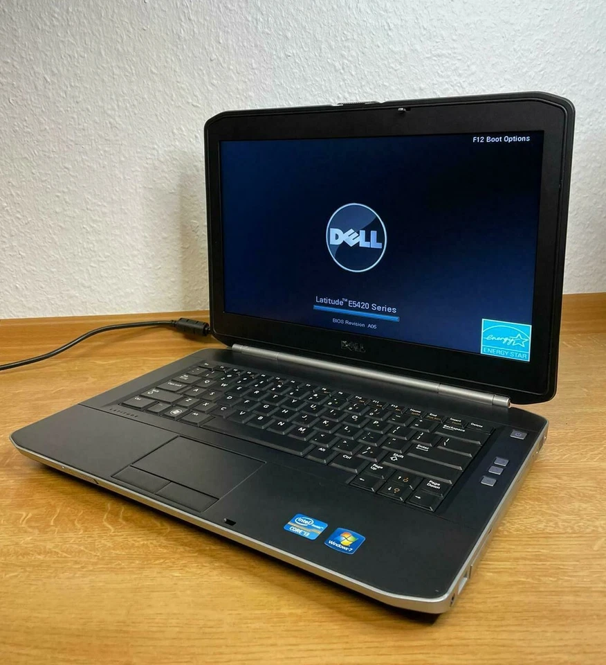 Dell Latitude E5420 Intel Core(TM) i3 2330M-2x2,2GHz 4GB 250GB 14" HD WINDOWS7   - Bild 1 von 2