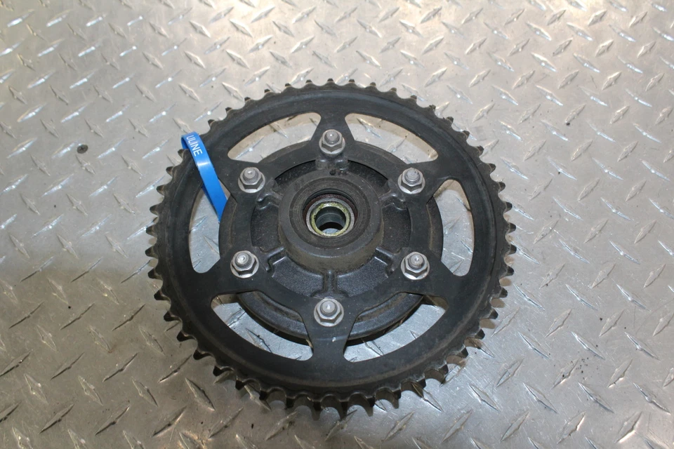 2014 TRIUMPH STREET TRIPLE ABS RODA DENTADA TRASEIRA 47T - Imagem 1 de 4