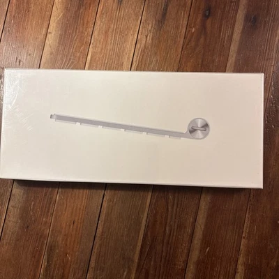 Apple A1314 Wireless Keyboard - MC184LL/B - Image 1 of 4