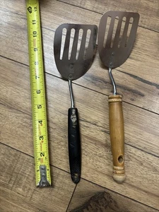 Vintage Ekco Kurzspachtel Holz und Kunststoffgriff Schlitzspachtel 2 Stück - Bild 1 von 8