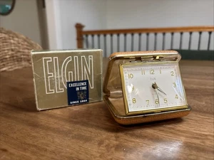 Vtg Elgin Wind Up Travel Alarm Clock Glow in the Dark Hands Clamshell Case Works - Picture 1 of 16