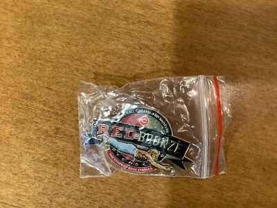 CINCINNATI REDS HALL OF FAME PETE ROSE RED TO BRONZE LAPEL PIN - Image 1 of 2