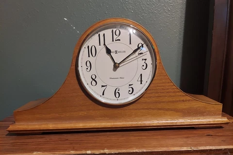 635-100 Howard Miller Westminister Chime Mantel Clock "NICHOLAS" Cover