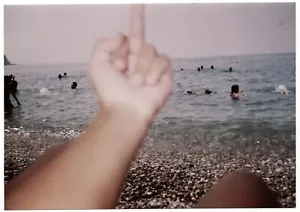 ⭐⭐ SPECIAL ⭐⭐ GREETINGS FROM THE BEACH! Golden Summer Photo Funny Memories +8604 - Picture 1 of 1