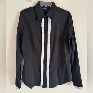 New York & Company Negro Blanco Volantes Esmoquin Manga Larga Camisa Abotonada Grande - Imagen 1 de 2