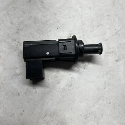 Jeep Grand Cherokee 2014-2024 pedal de freno luz de freno interruptor Ram Durango OEM Foto 1 de 4