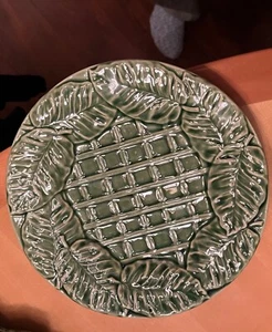 Set of Three RARE Bordallo Pinheiro Green Leaf/Lattice Salad Plates - Portugal - Picture 1 of 3