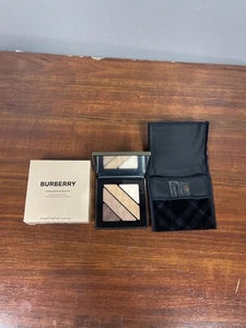 Paleta completa de ojos Burberry MOCHA 02 con pinceles y bolsa de terciopelo nueva en caja - Imagen 1 de 3