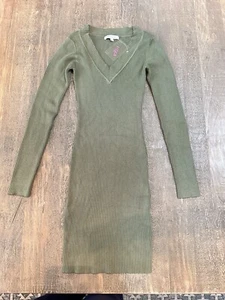 NWT Hera Collection Women Dress Small Green Long Sleeve V Neck Sweater - Picture 1 of 9
