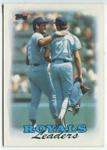 1988 Topps #141 Kansas City Royals Team Leaders - George Brett & Bret Saberhagen - Picture 1 of 2