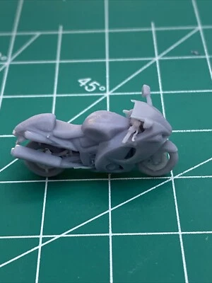 Modelo a escala 1/64 para motocicleta Suzuki Hayabusa construcción personalizada impresa en resina 3D Foto 1 de 4