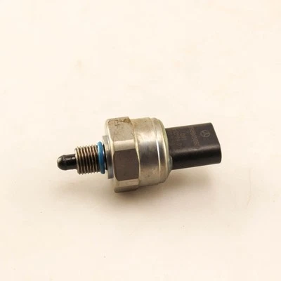 Sensore temperatura MERCEDES-BENZ GLE W167 A2569050500 3.0 benzina 269kw 21395548 - Immagine 1 di 4