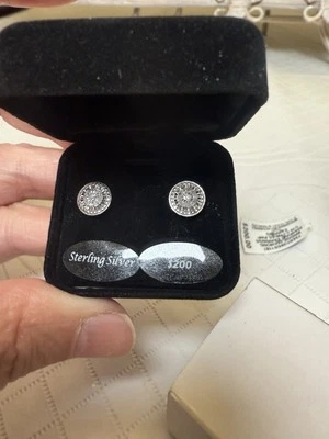 R.H. MACY & CO~ 1/10 CTTW & Sterling Silver Bridge Diamond SS Stud Earrings - Image 1 of 4