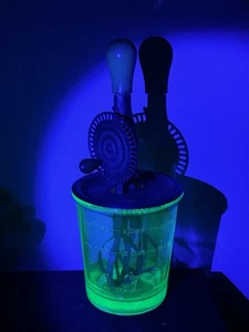mint Depression Uranium Glass Green Hand Mixer Beater w Measuring 4 Cup - Picture 1 of 7