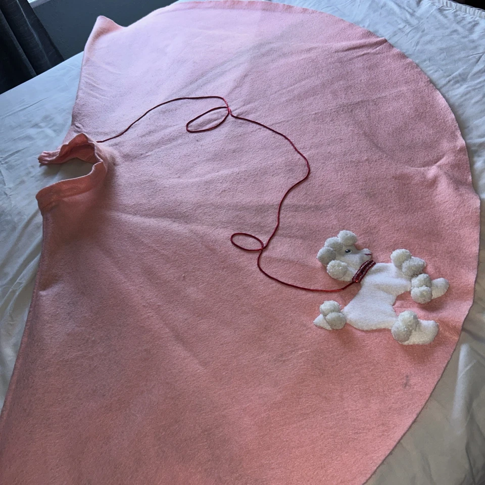 Falda caniche de fieltro rojo _ talla mediana para adulto _ hecha en casa Foto 1 de 4