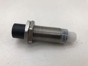 EATON E59-M18C118A01-A1 INDUCTIVE PROXIMITY SENSOR - Picture 1 of 4