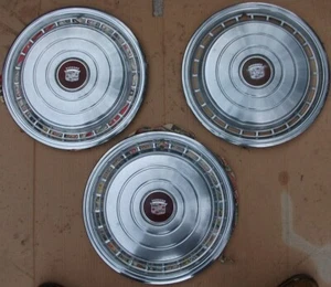 Lot Set of 3: 1978 Cadillic Deville Hubcaps 15"; Hollander # 2029 - Picture 1 of 8