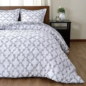 3 Piece Queen Set-1 Duvet Cover (88 “x92”) and2 Pillow Cushions (20 “x26”) Gray. - Picture 1 of 6
