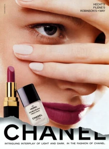 Chanel 1998 maquillaje labial lápiz labial uñas claro oscuro 1 página anuncio de revista - Imagen 1 de 1