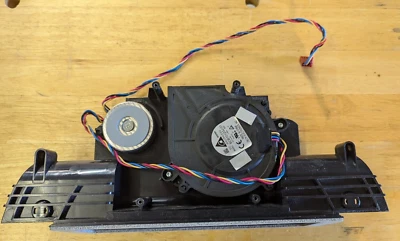 Motor impulsor/soplador Neato Botvac conectado D4. Carcasa de admisión/exhuast. Foto 1 de 4