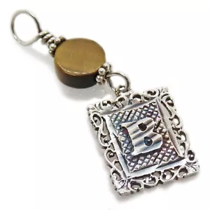 Colgante de plata esterlina con inicial "B" ojo de tigre de SoniaMcD - Imagen 1 de 12